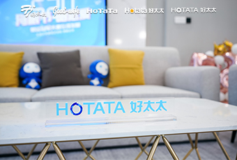 吴敏霞与张效诚甜蜜CP空降“撒糖”，引爆必一运动直播间